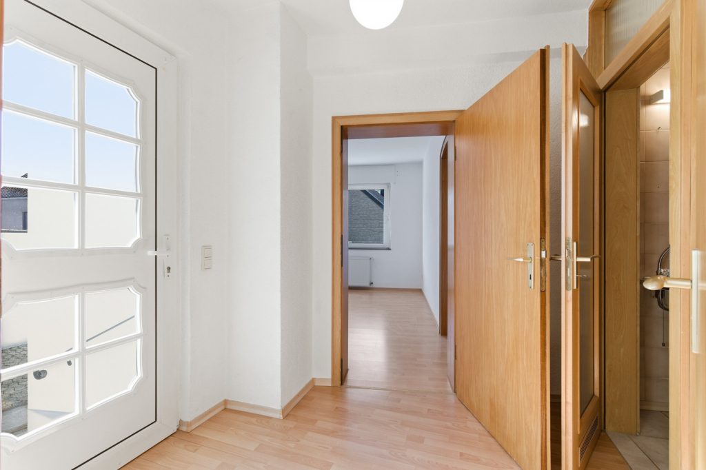 Gütelhöfer Immobilien - Immobilienangebot - Bornheim / Widdig - Alle - Für Generationen! 2 Wohnhäuser auf einem Grundstück in unmittelbarer Rheinnähe von Bornheim / Widdig