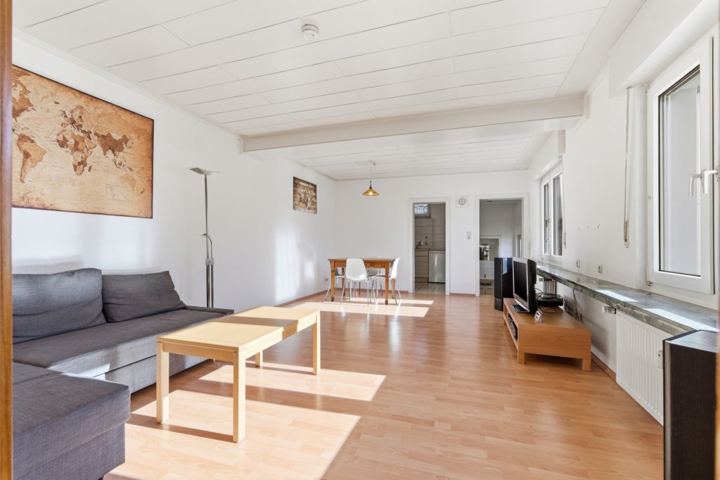 Gütelhöfer Immobilien - Immobilienangebot - Bornheim / Widdig - Alle - Für Generationen! 2 Wohnhäuser auf einem Grundstück in unmittelbarer Rheinnähe von Bornheim / Widdig