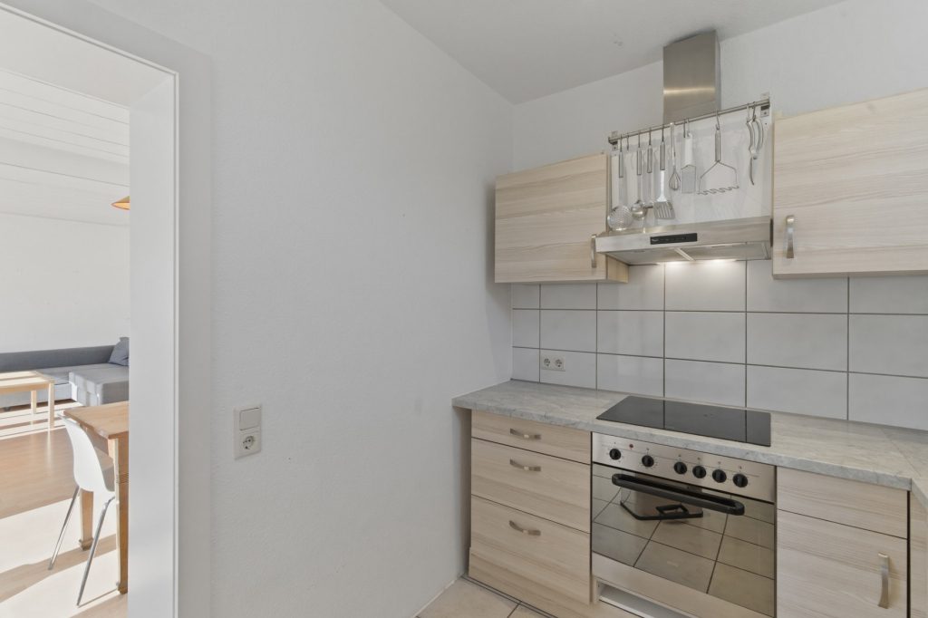 Gütelhöfer Immobilien - Immobilienangebot - Bornheim / Widdig - Alle - Für Generationen! 2 Wohnhäuser auf einem Grundstück in unmittelbarer Rheinnähe von Bornheim / Widdig