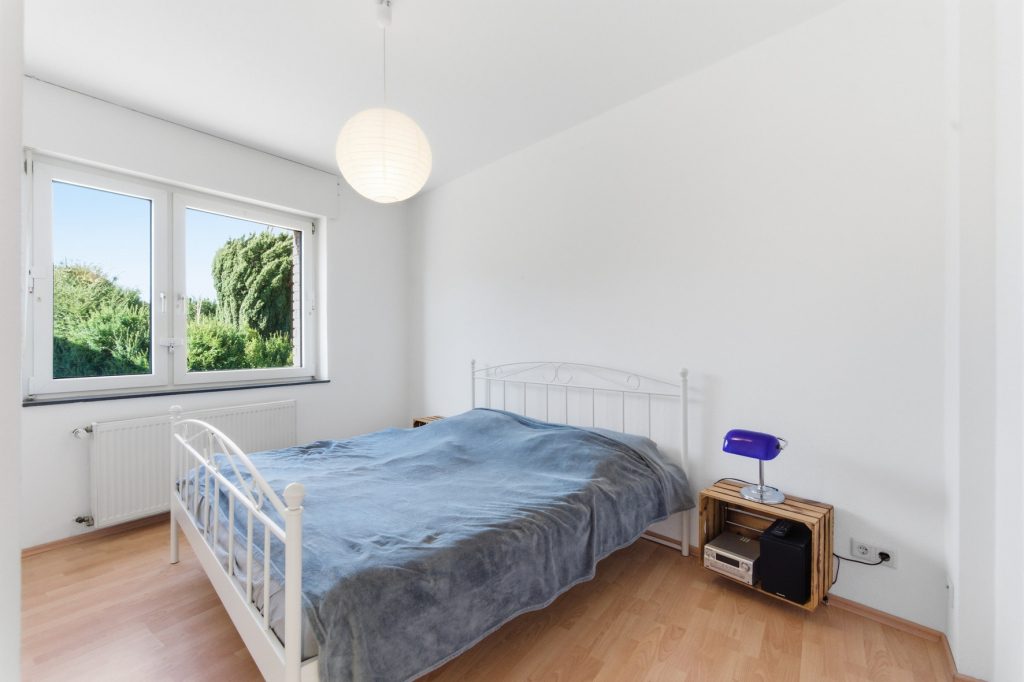 Gütelhöfer Immobilien - Immobilienangebot - Bornheim / Widdig - Alle - Für Generationen! 2 Wohnhäuser auf einem Grundstück in unmittelbarer Rheinnähe von Bornheim / Widdig
