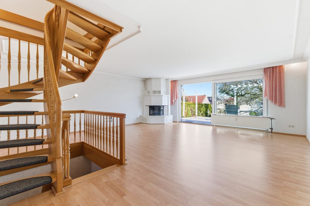 Gütelhöfer Immobilien - Immobilienangebot - Bornheim / Widdig - Alle - Für Generationen! 2 Wohnhäuser auf einem Grundstück in unmittelbarer Rheinnähe von Bornheim / Widdig
