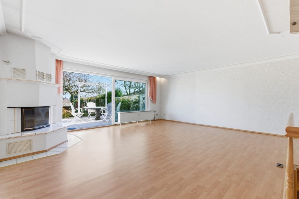 Gütelhöfer Immobilien - Immobilienangebot - Bornheim / Widdig - Alle - Für Generationen! 2 Wohnhäuser auf einem Grundstück in unmittelbarer Rheinnähe von Bornheim / Widdig