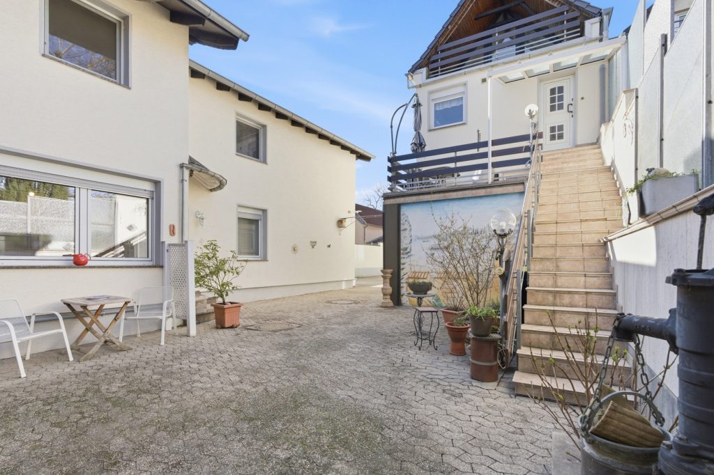 Gütelhöfer Immobilien - Immobilienangebot - Bornheim / Widdig - Alle - Für Generationen! 2 Wohnhäuser auf einem Grundstück in unmittelbarer Rheinnähe von Bornheim / Widdig