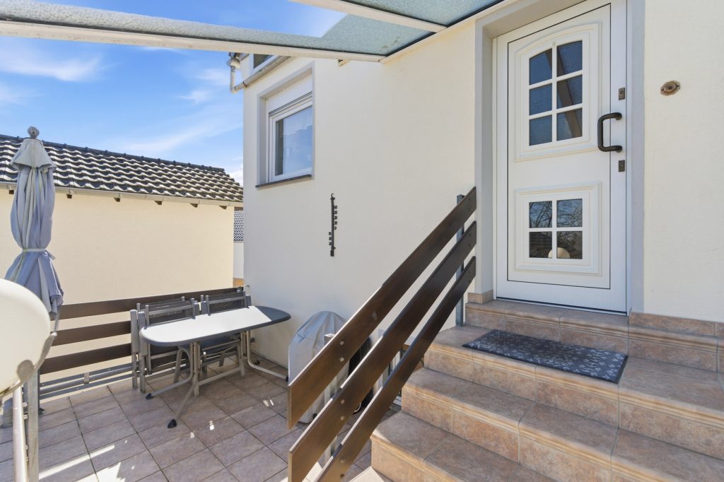 Gütelhöfer Immobilien - Immobilienangebot - Bornheim / Widdig - Alle - Für Generationen! 2 Wohnhäuser auf einem Grundstück in unmittelbarer Rheinnähe von Bornheim / Widdig