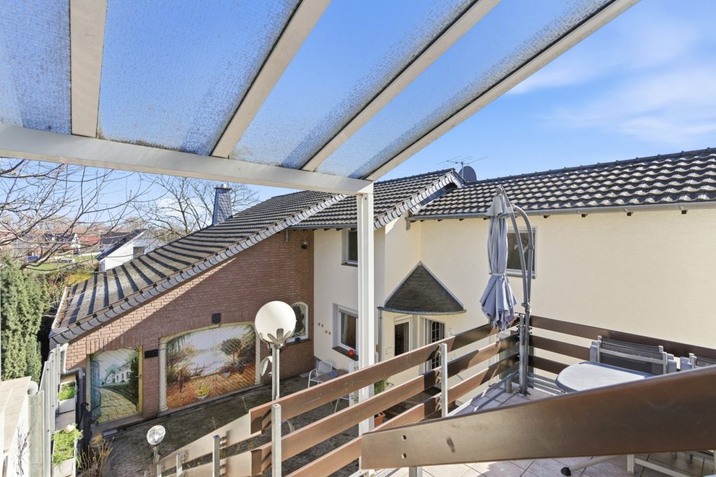 Gütelhöfer Immobilien - Immobilienangebot - Bornheim / Widdig - Alle - Für Generationen! 2 Wohnhäuser auf einem Grundstück in unmittelbarer Rheinnähe von Bornheim / Widdig