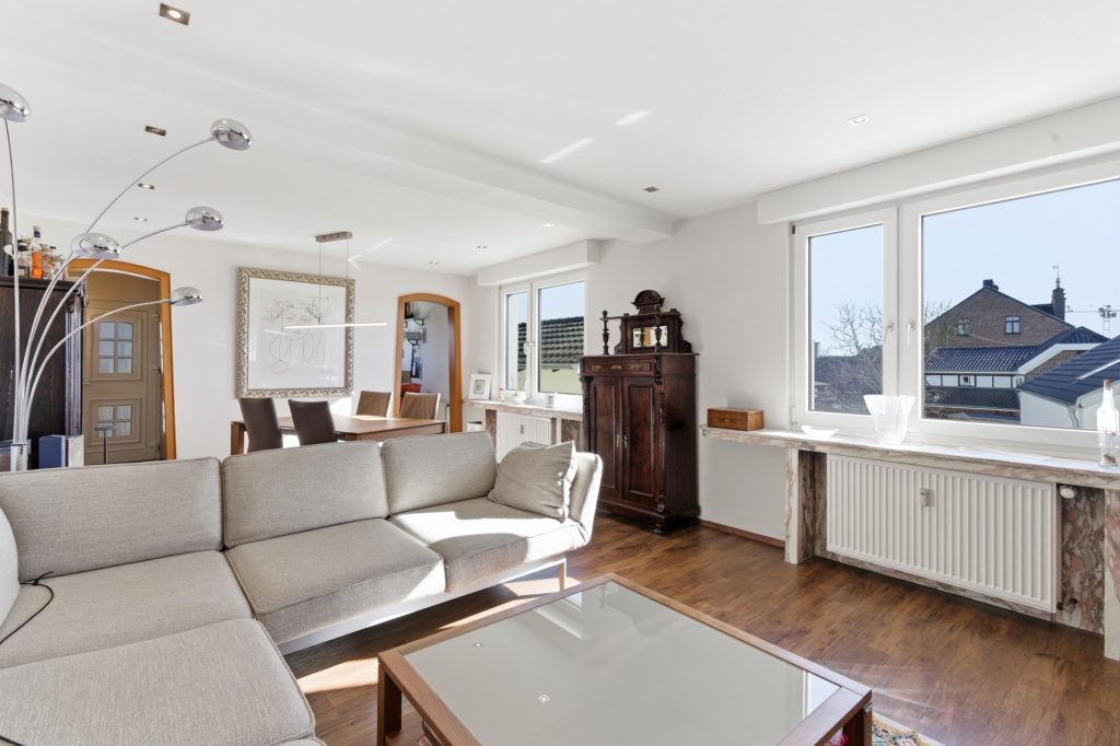 Gütelhöfer Immobilien - Immobilienangebot - Bornheim / Widdig - Alle - Für Generationen! 2 Wohnhäuser auf einem Grundstück in unmittelbarer Rheinnähe von Bornheim / Widdig