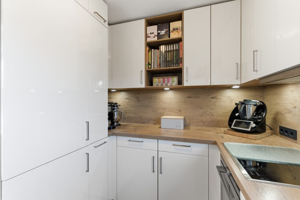 Gütelhöfer Immobilien - Immobilienangebot - Bornheim / Widdig - Alle - Für Generationen! 2 Wohnhäuser auf einem Grundstück in unmittelbarer Rheinnähe von Bornheim / Widdig