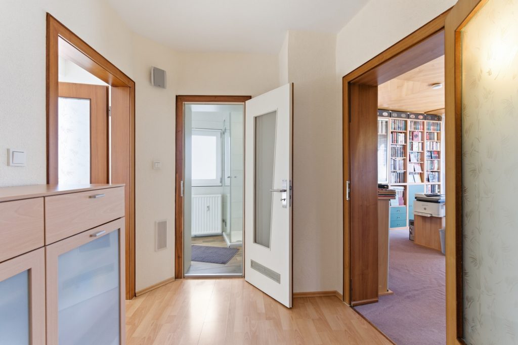Gütelhöfer Immobilien - Immobilienangebot - Bornheim / Widdig - Alle - Für Generationen! 2 Wohnhäuser auf einem Grundstück in unmittelbarer Rheinnähe von Bornheim / Widdig