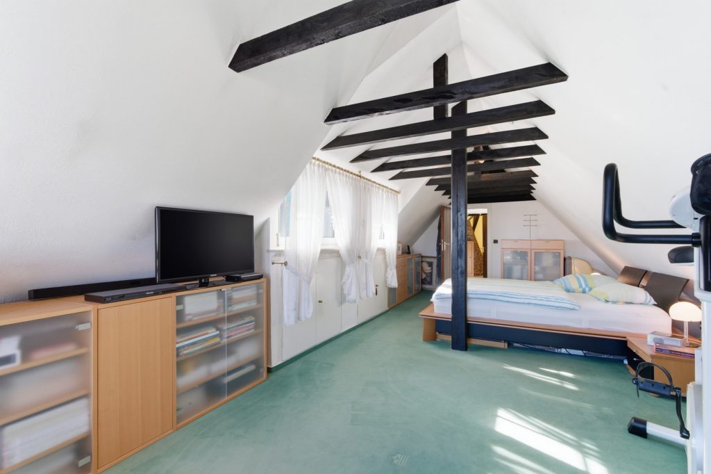 Gütelhöfer Immobilien - Immobilienangebot - Bornheim / Widdig - Alle - Für Generationen! 2 Wohnhäuser auf einem Grundstück in unmittelbarer Rheinnähe von Bornheim / Widdig