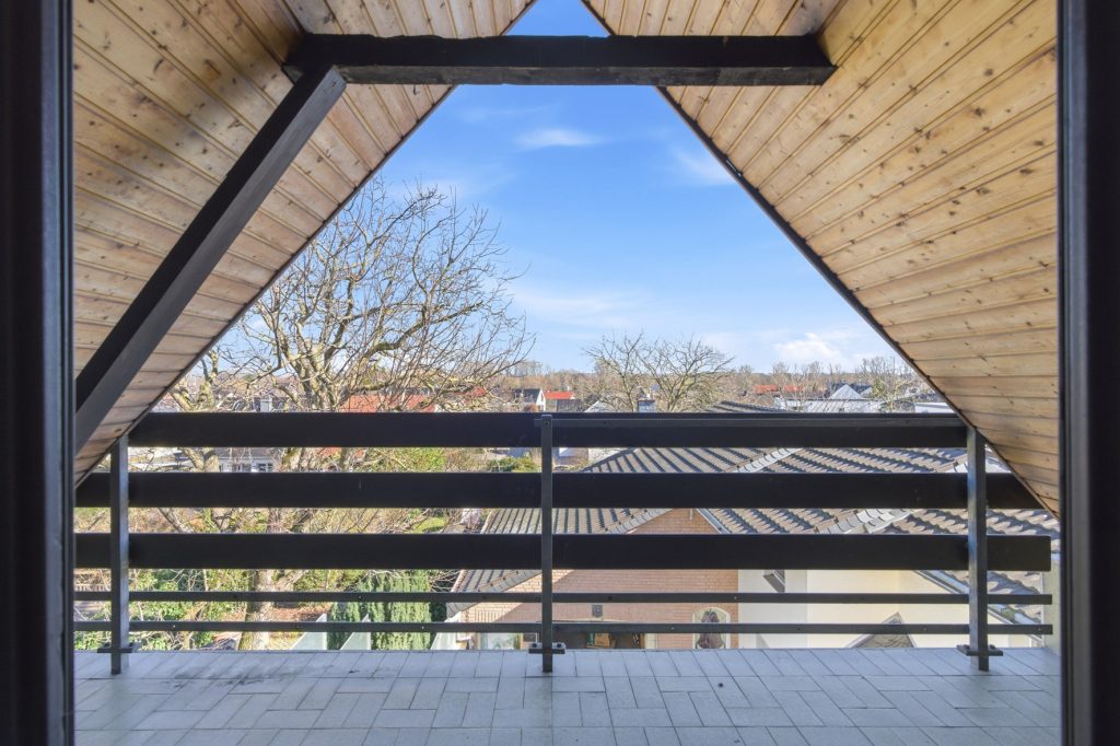 Gütelhöfer Immobilien - Immobilienangebot - Bornheim / Widdig - Alle - Für Generationen! 2 Wohnhäuser auf einem Grundstück in unmittelbarer Rheinnähe von Bornheim / Widdig