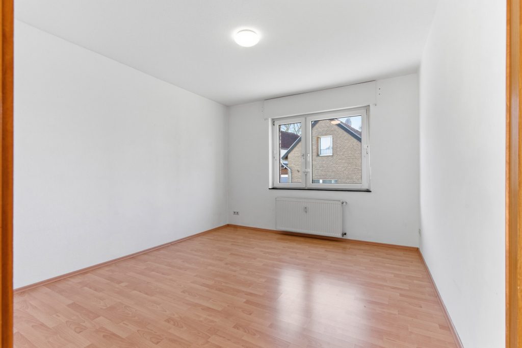 Gütelhöfer Immobilien - Immobilienangebot - Bornheim / Widdig - Alle - Für Generationen! 2 Wohnhäuser auf einem Grundstück in unmittelbarer Rheinnähe von Bornheim / Widdig