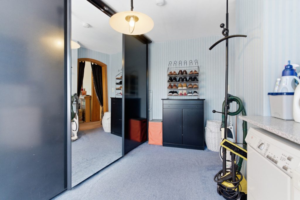 Gütelhöfer Immobilien - Immobilienangebot - Bornheim / Widdig - Alle - Für Generationen! 2 Wohnhäuser auf einem Grundstück in unmittelbarer Rheinnähe von Bornheim / Widdig