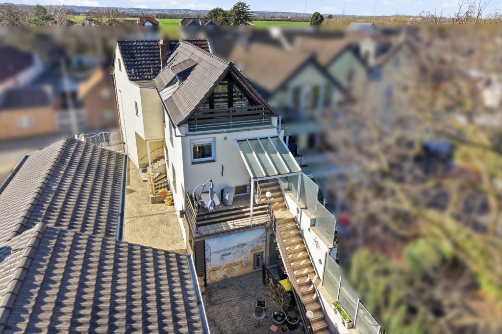 Gütelhöfer Immobilien - Immobilienangebot - Bornheim / Widdig - Alle - Für Generationen! 2 Wohnhäuser auf einem Grundstück in unmittelbarer Rheinnähe von Bornheim / Widdig