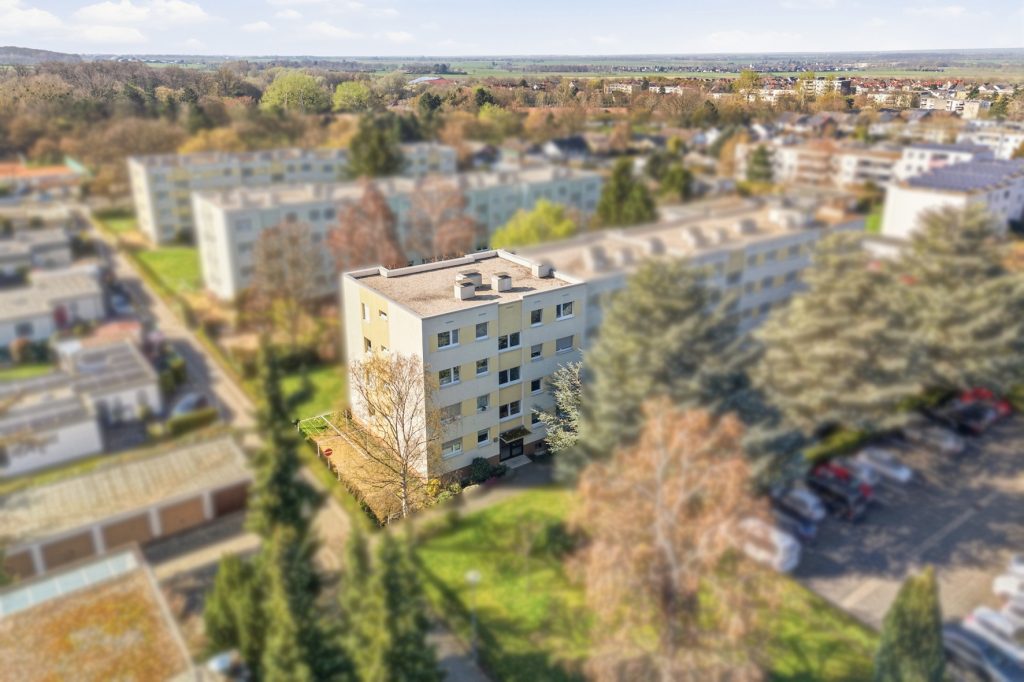 Gütelhöfer Immobilien - Immobilienangebot - Rheinbach - Alle - Für Kapitalanleger in Freizeitparknähe! Modernisierte und solide vermietete Dreiraumwohnung