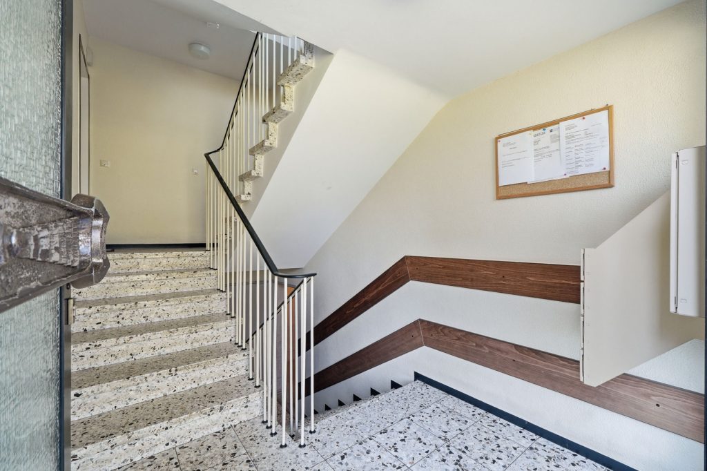 Gütelhöfer Immobilien - Immobilienangebot - Rheinbach - Alle - Für Kapitalanleger in Freizeitparknähe! Modernisierte und solide vermietete Dreiraumwohnung