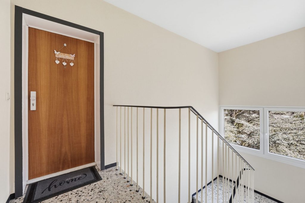 Gütelhöfer Immobilien - Immobilienangebot - Rheinbach - Alle - Für Kapitalanleger in Freizeitparknähe! Modernisierte und solide vermietete Dreiraumwohnung