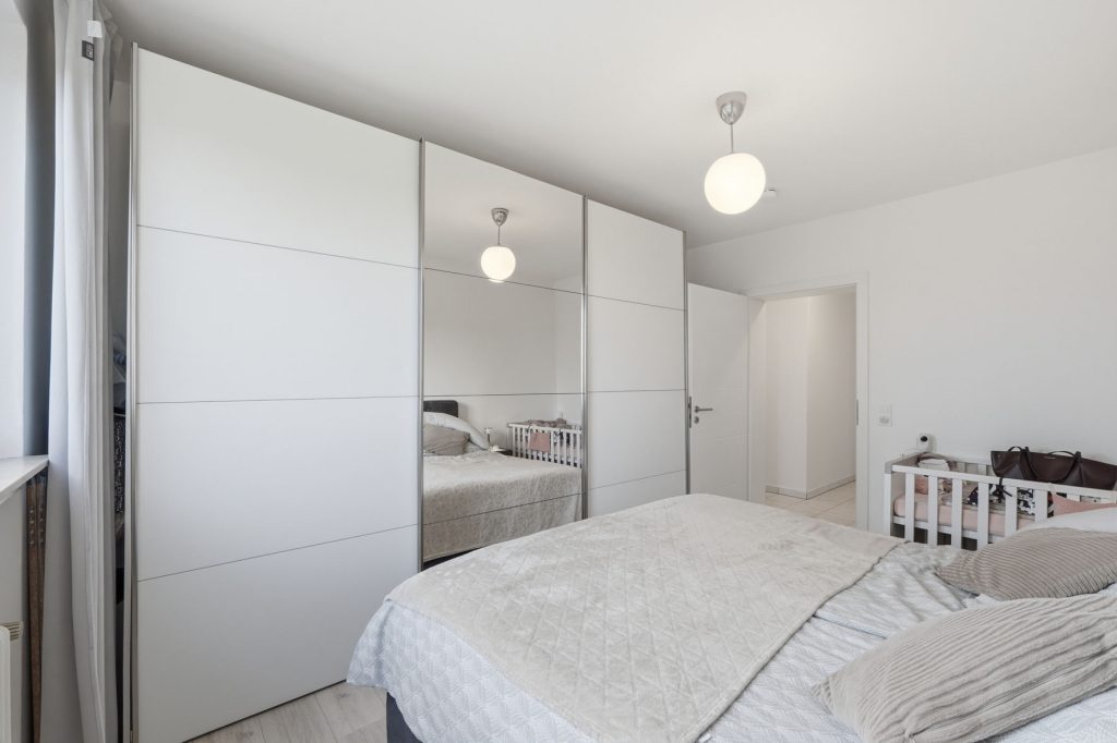 Gütelhöfer Immobilien - Immobilienangebot - Rheinbach - Alle - Für Kapitalanleger in Freizeitparknähe! Modernisierte und solide vermietete Dreiraumwohnung