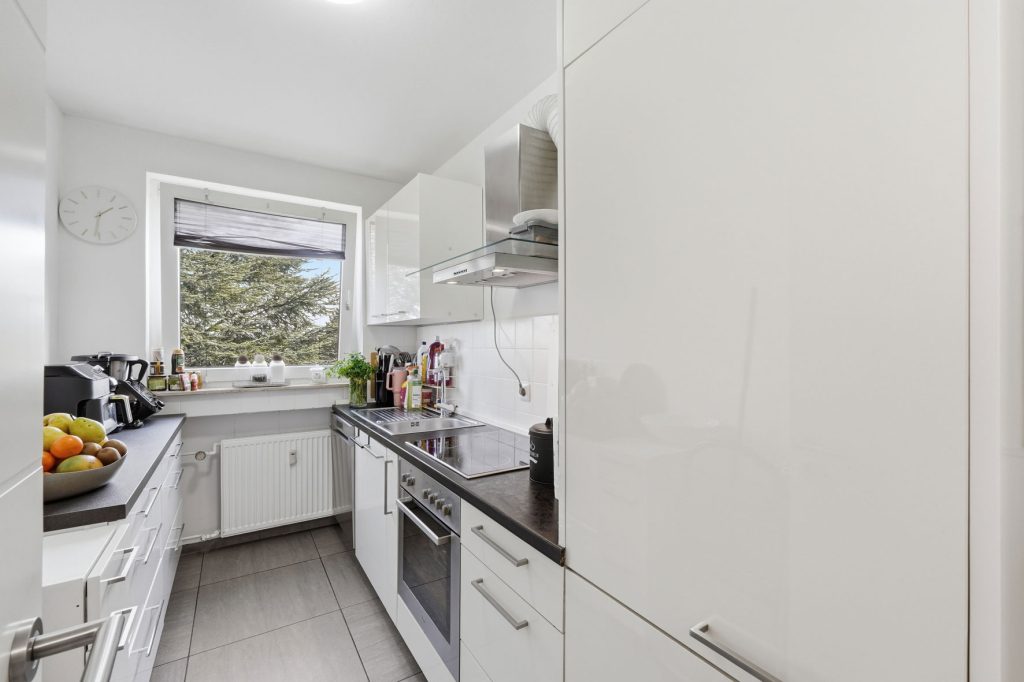 Gütelhöfer Immobilien - Immobilienangebot - Rheinbach - Alle - Für Kapitalanleger in Freizeitparknähe! Modernisierte und solide vermietete Dreiraumwohnung