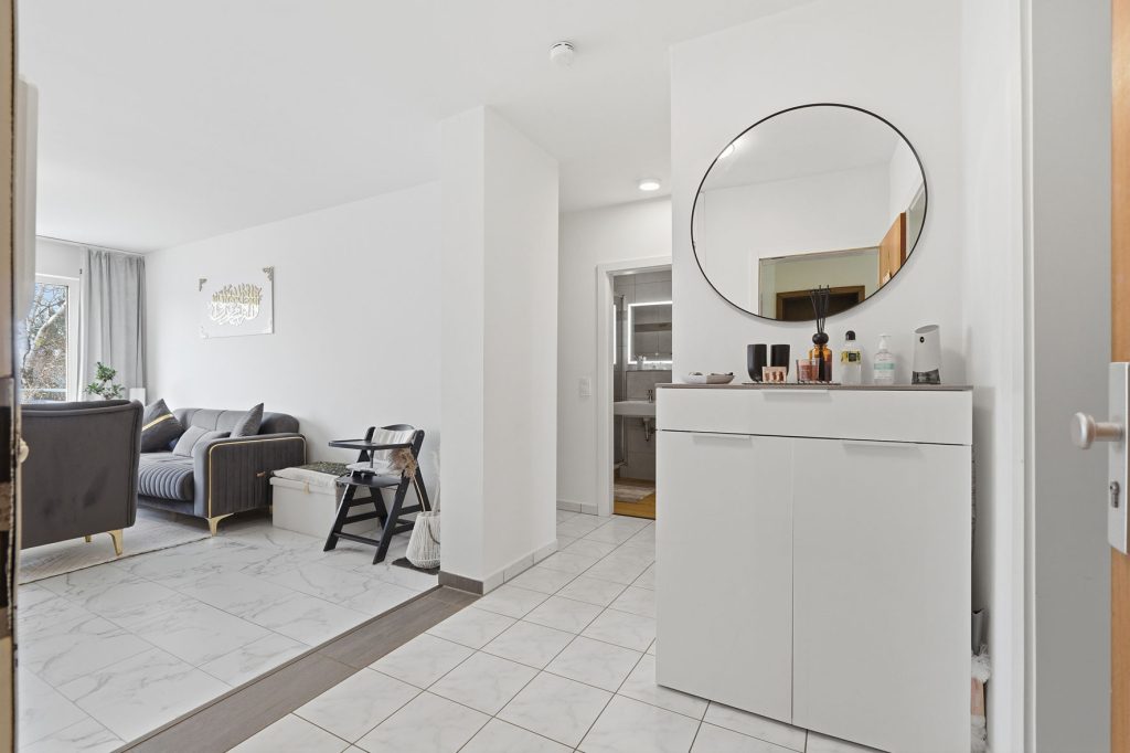 Gütelhöfer Immobilien - Immobilienangebot - Rheinbach - Alle - Für Kapitalanleger in Freizeitparknähe! Modernisierte und solide vermietete Dreiraumwohnung