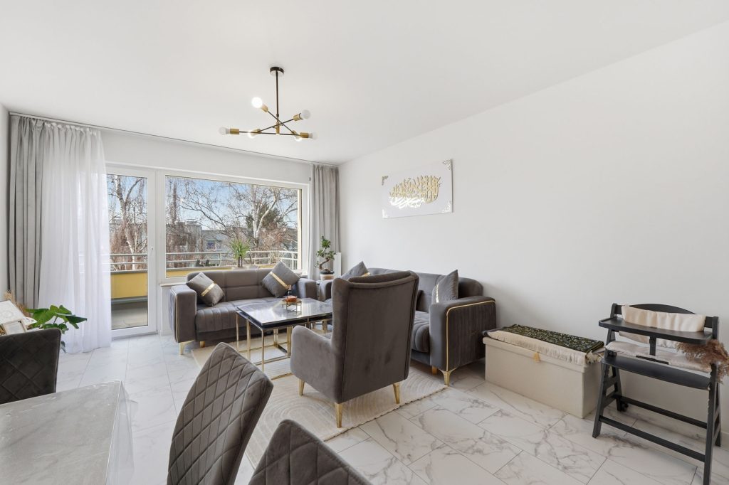 Gütelhöfer Immobilien - Immobilienangebot - Rheinbach - Alle - Für Kapitalanleger in Freizeitparknähe! Modernisierte und solide vermietete Dreiraumwohnung