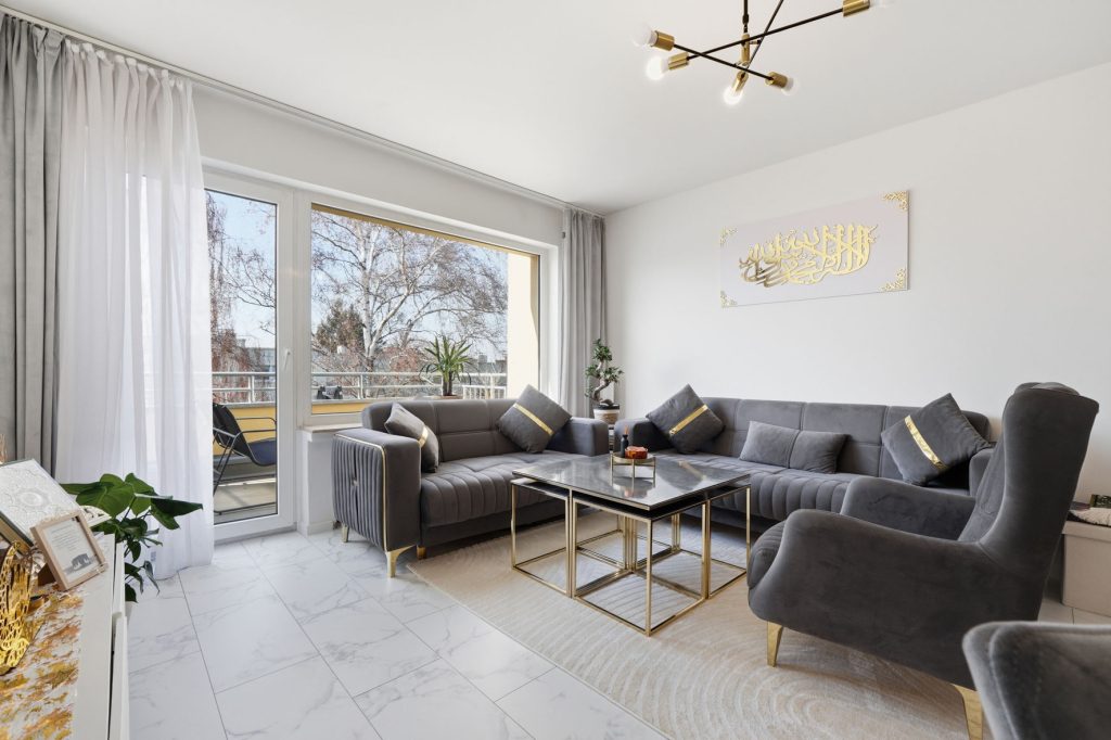Gütelhöfer Immobilien - Immobilienangebot - Rheinbach - Alle - Für Kapitalanleger in Freizeitparknähe! Modernisierte und solide vermietete Dreiraumwohnung