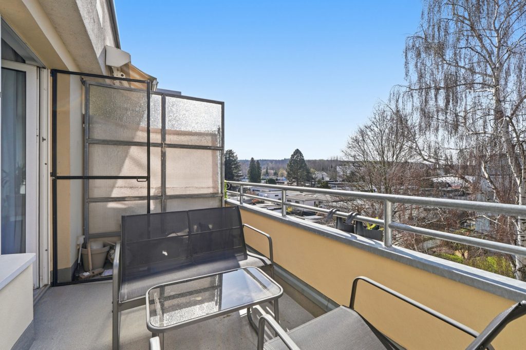 Gütelhöfer Immobilien - Immobilienangebot - Rheinbach - Alle - Für Kapitalanleger in Freizeitparknähe! Modernisierte und solide vermietete Dreiraumwohnung
