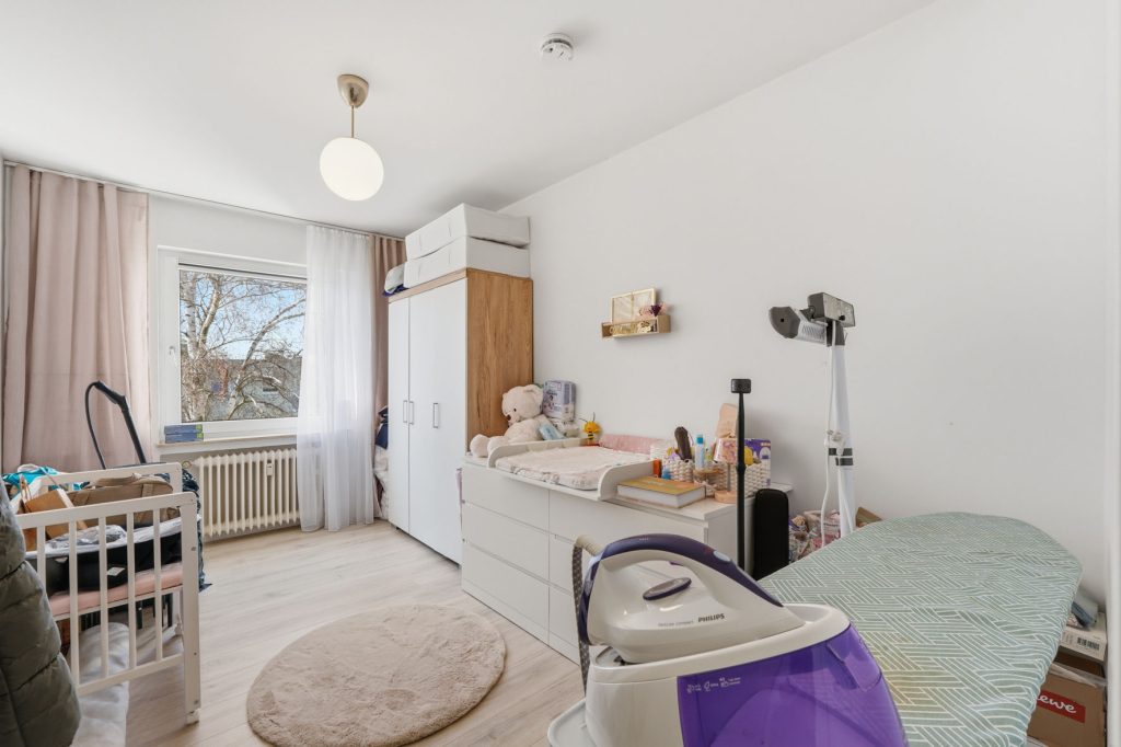 Gütelhöfer Immobilien - Immobilienangebot - Rheinbach - Alle - Für Kapitalanleger in Freizeitparknähe! Modernisierte und solide vermietete Dreiraumwohnung