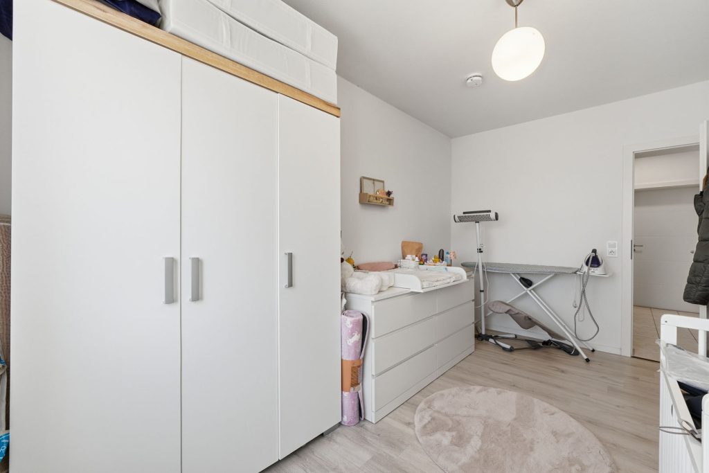 Gütelhöfer Immobilien - Immobilienangebot - Rheinbach - Alle - Für Kapitalanleger in Freizeitparknähe! Modernisierte und solide vermietete Dreiraumwohnung