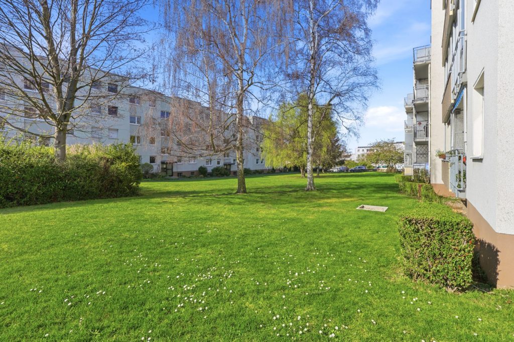 Gütelhöfer Immobilien - Immobilienangebot - Rheinbach - Alle - Für Kapitalanleger in Freizeitparknähe! Modernisierte und solide vermietete Dreiraumwohnung