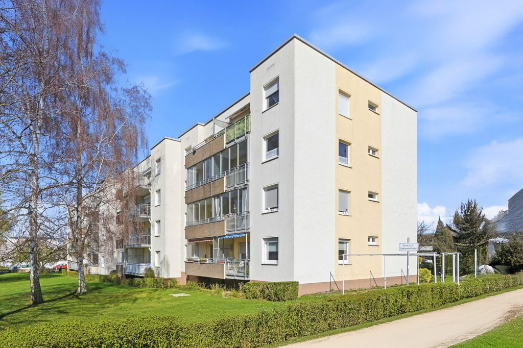 Gütelhöfer Immobilien - Immobilienangebot - Rheinbach - Alle - Für Kapitalanleger in Freizeitparknähe! Modernisierte und solide vermietete Dreiraumwohnung