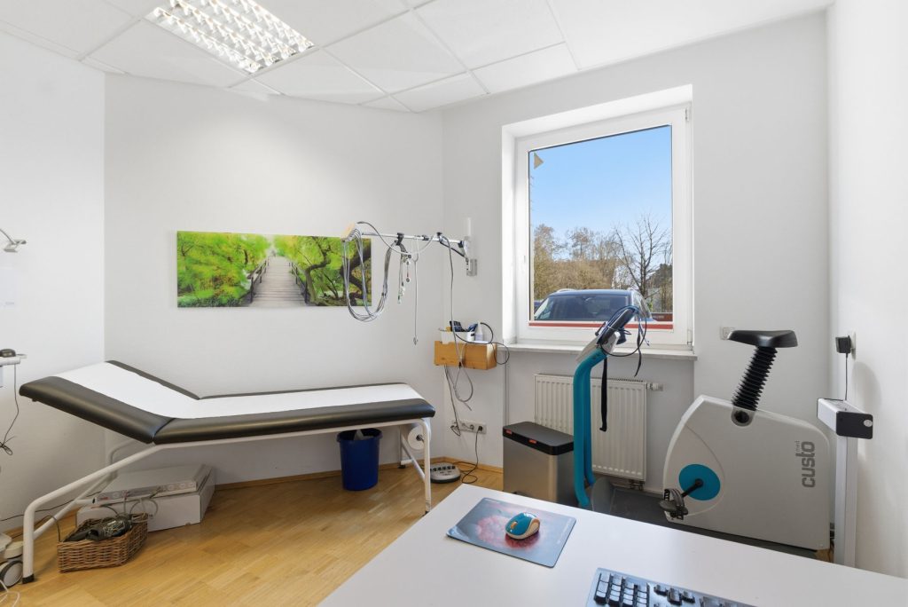 Gütelhöfer Immobilien - Immobilienangebot - Euskirchen - Alle - Kapitalanleger aufgepasst! Attraktive Praxis- und Schulungsräume in zentraler Lage von Euskirchen