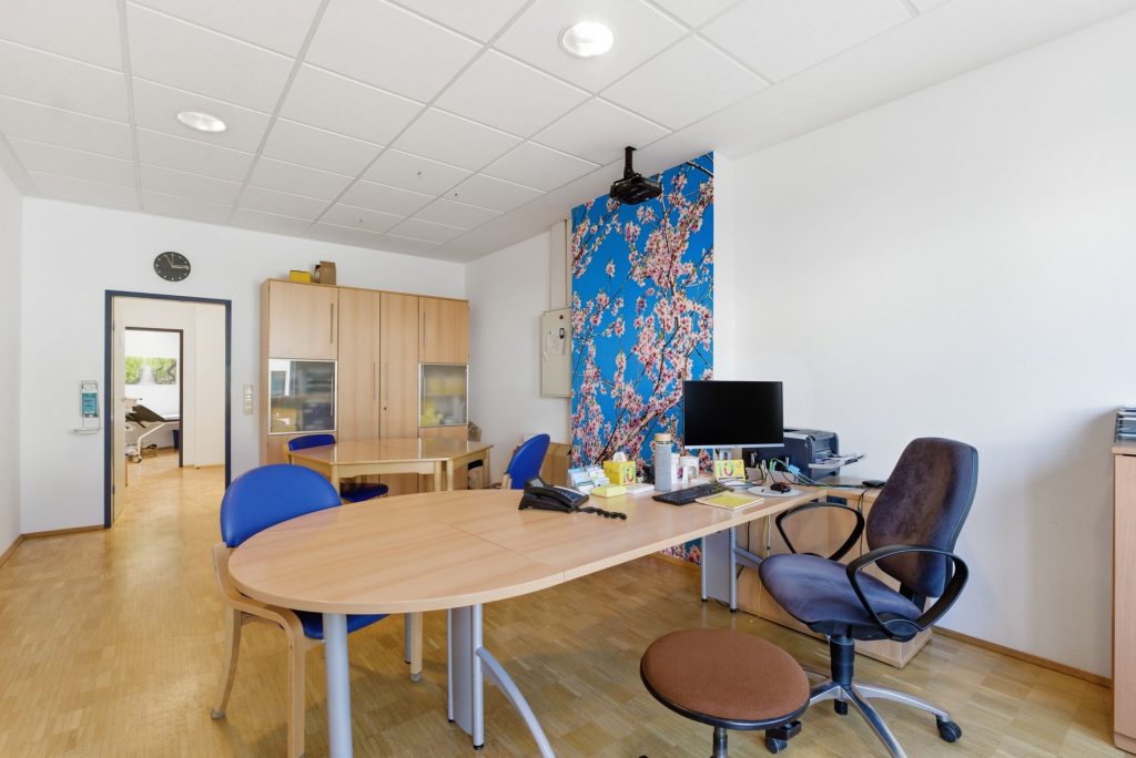 Gütelhöfer Immobilien - Immobilienangebot - Euskirchen - Alle - Kapitalanleger aufgepasst! Attraktive Praxis- und Schulungsräume in zentraler Lage von Euskirchen