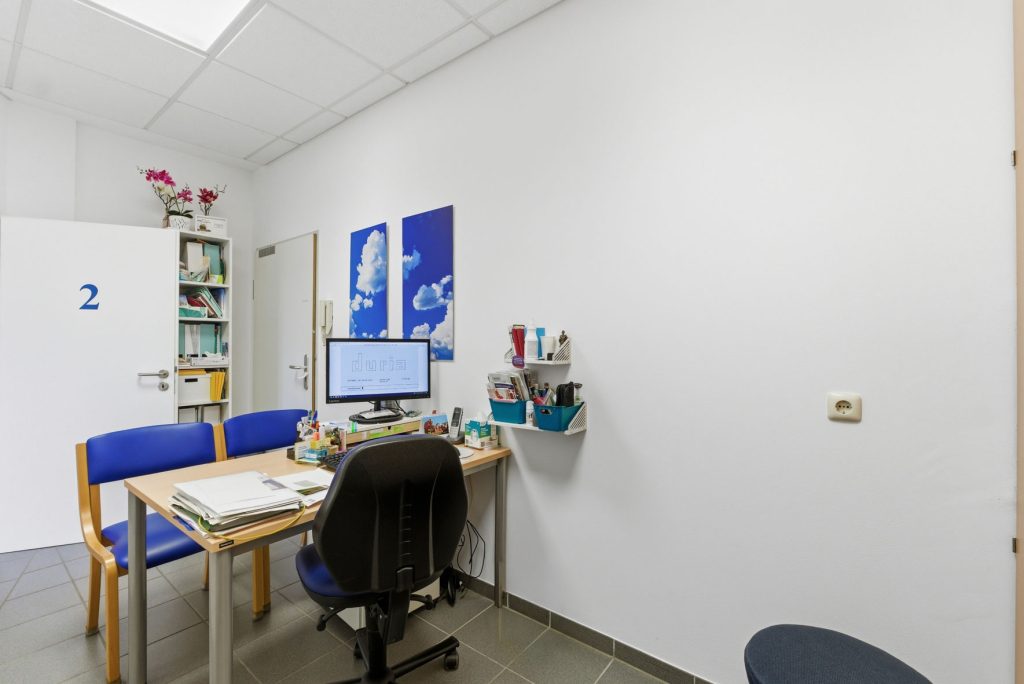 Gütelhöfer Immobilien - Immobilienangebot - Euskirchen - Alle - Kapitalanleger aufgepasst! Attraktive Praxis- und Schulungsräume in zentraler Lage von Euskirchen