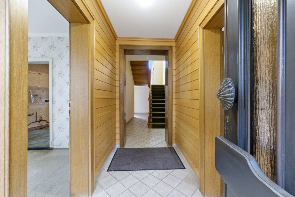 Gütelhöfer Immobilien - Immobilienangebot - Meckenheim - Alle - Platz für Generationen! Großzügiges Wohnhaus auf 1.045m² Grund mit Potenzial in zentraler Lage