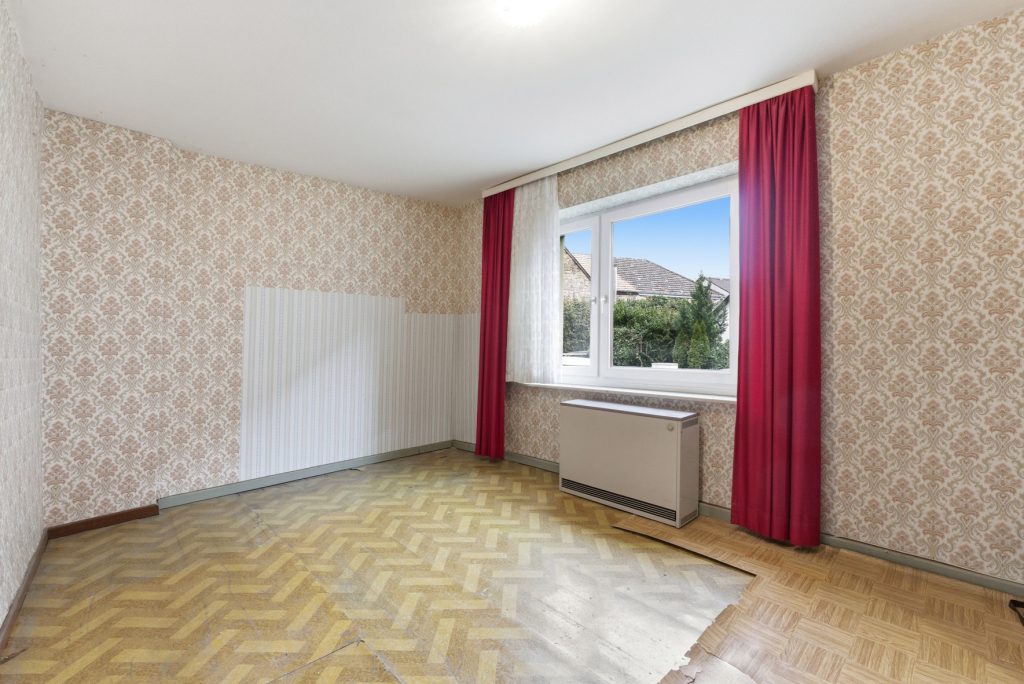 Gütelhöfer Immobilien - Immobilienangebot - Meckenheim - Alle - Platz für Generationen! Großzügiges Wohnhaus auf 1.045m² Grund mit Potenzial in zentraler Lage