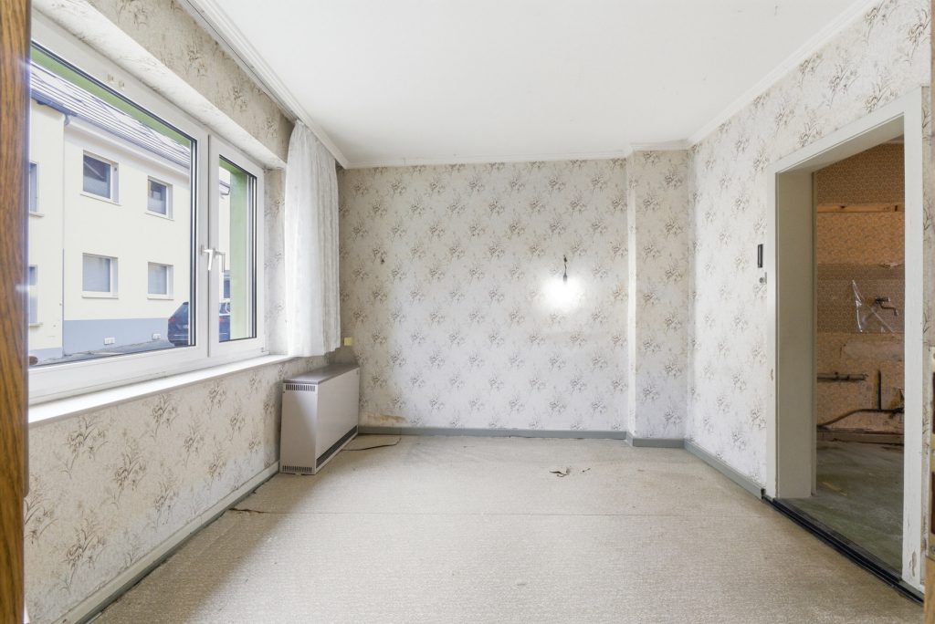 Gütelhöfer Immobilien - Immobilienangebot - Meckenheim - Alle - Platz für Generationen! Großzügiges Wohnhaus auf 1.045m² Grund mit Potenzial in zentraler Lage