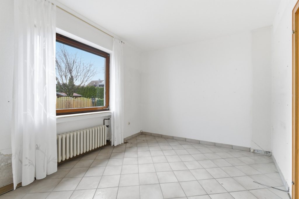 Gütelhöfer Immobilien - Immobilienangebot - Meckenheim - Alle - Platz für Generationen! Großzügiges Wohnhaus auf 1.045m² Grund mit Potenzial in zentraler Lage