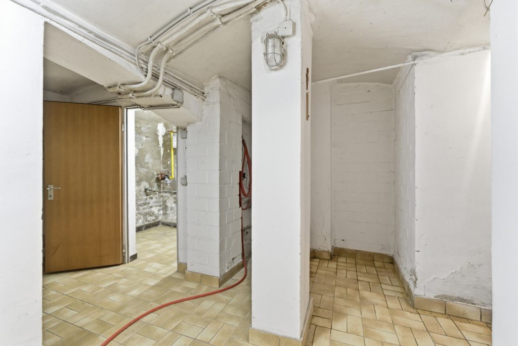 Gütelhöfer Immobilien - Immobilienangebot - Meckenheim - Alle - Platz für Generationen! Großzügiges Wohnhaus auf 1.045m² Grund mit Potenzial in zentraler Lage