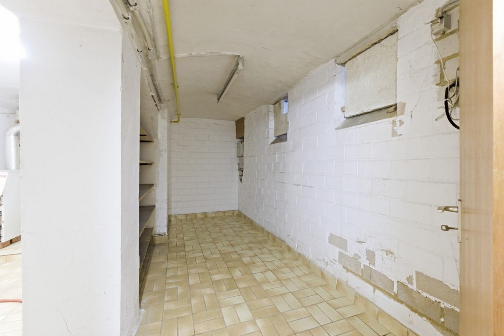 Gütelhöfer Immobilien - Immobilienangebot - Meckenheim - Alle - Platz für Generationen! Großzügiges Wohnhaus auf 1.045m² Grund mit Potenzial in zentraler Lage