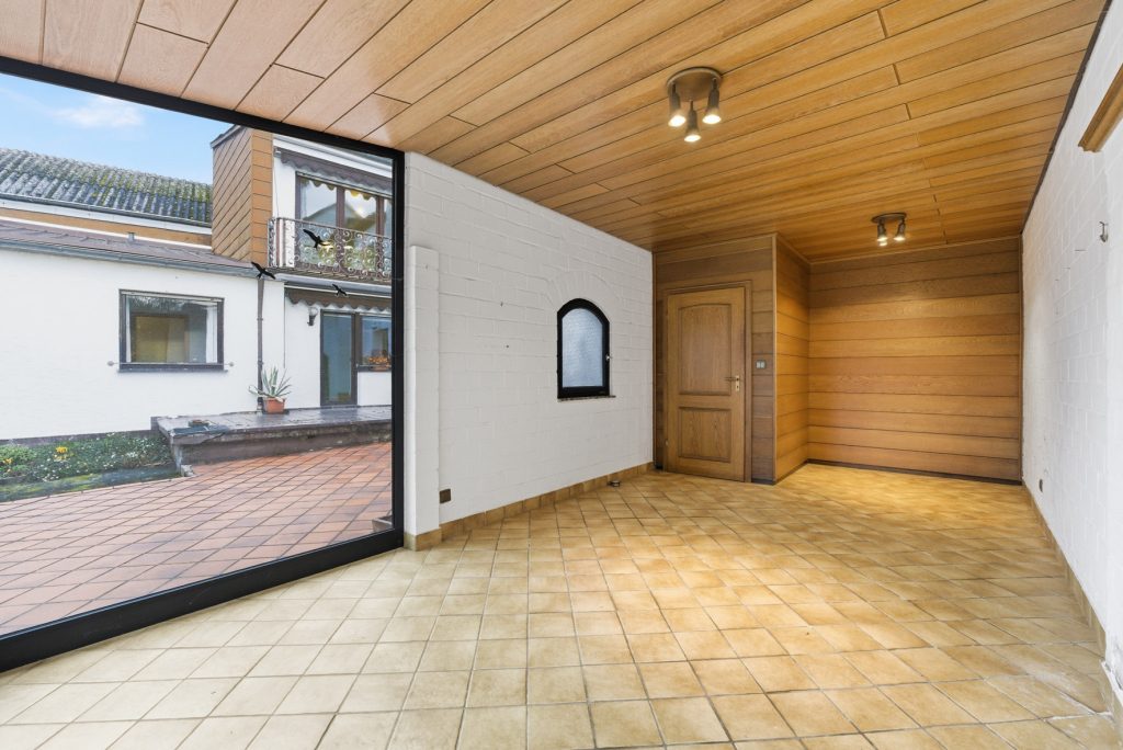Gütelhöfer Immobilien - Immobilienangebot - Meckenheim - Alle - Platz für Generationen! Großzügiges Wohnhaus auf 1.045m² Grund mit Potenzial in zentraler Lage