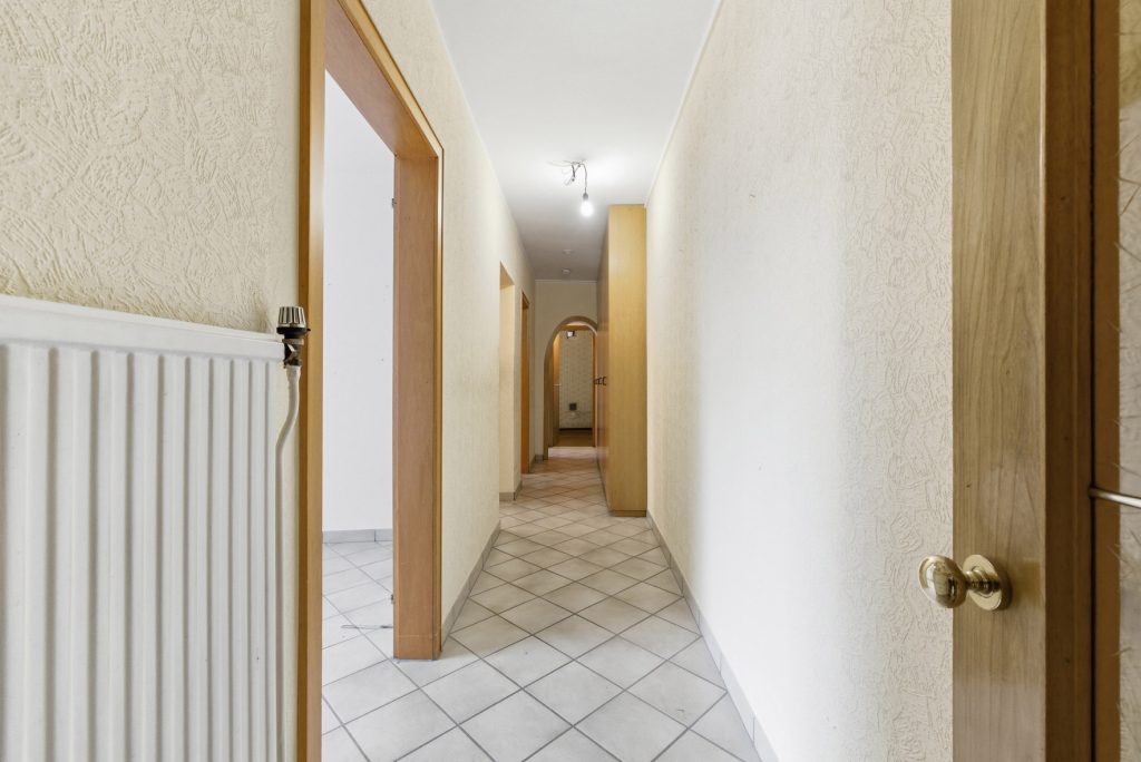 Gütelhöfer Immobilien - Immobilienangebot - Meckenheim - Alle - Platz für Generationen! Großzügiges Wohnhaus auf 1.045m² Grund mit Potenzial in zentraler Lage