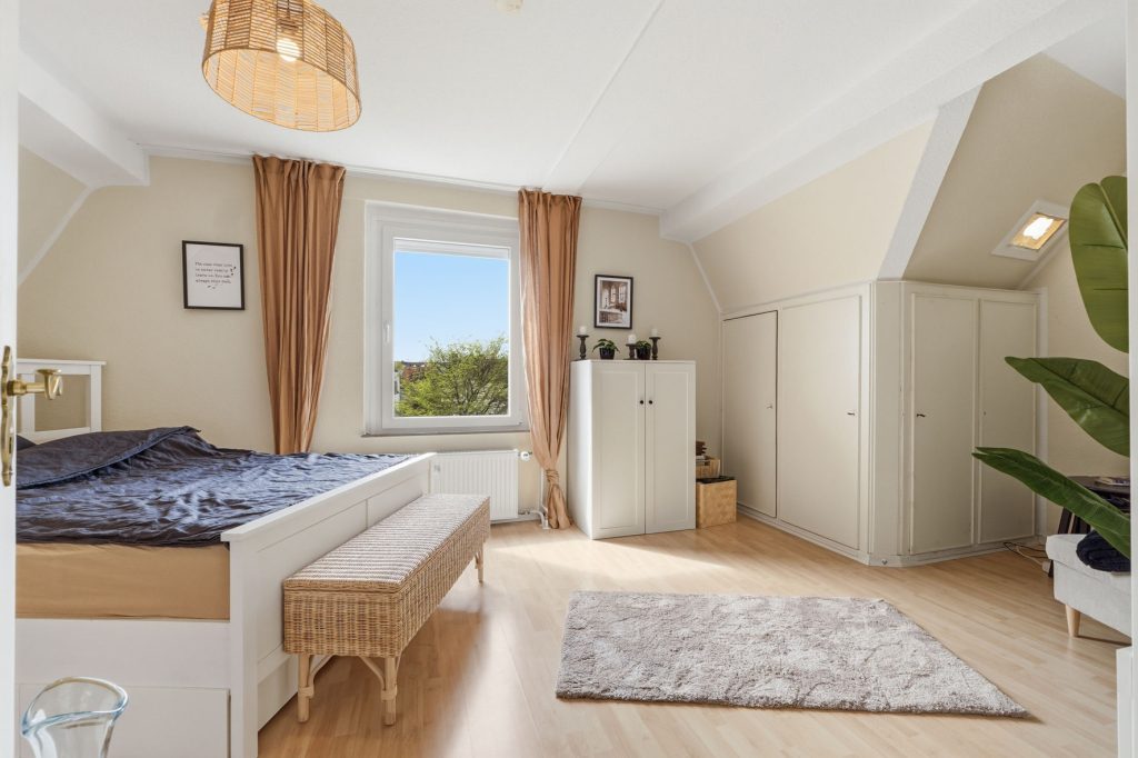 Gütelhöfer Immobilien - Immobilienangebot - Rheinbach - Alle - Attraktives Wohn- und Geschäftshaus in bester Lage von Rheinbach mit optionalem Baugrundstück