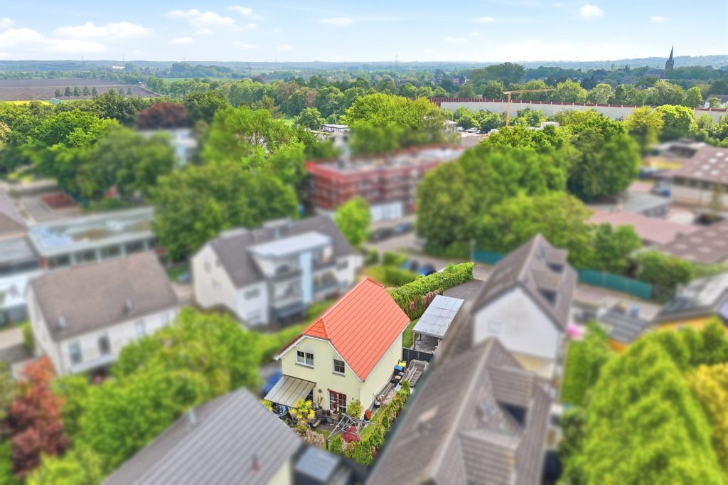 Gütelhöfer Immobilien - Immobilienangebot - Frechen - Alle - Freistehendes Einfamilienhaus mit Einbauküche, Carport und idealem Grundriss für die junge Familie