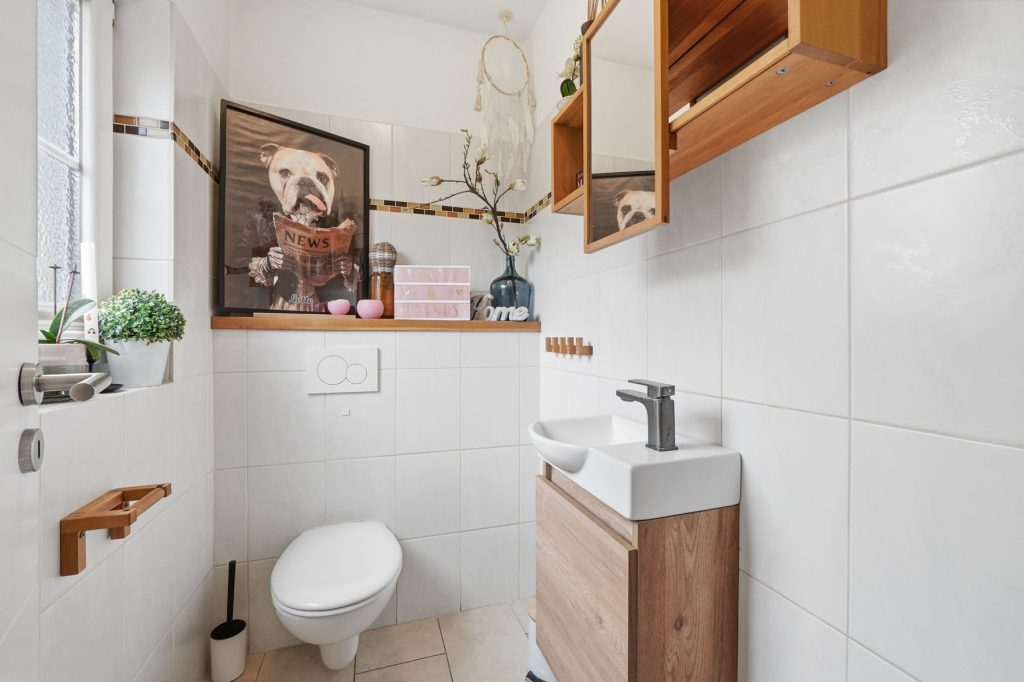 Gütelhöfer Immobilien - Immobilienangebot - Frechen - Alle - Freistehendes Einfamilienhaus mit Einbauküche, Carport und idealem Grundriss für die junge Familie