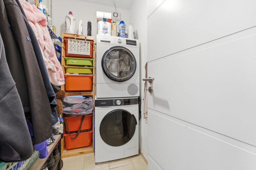 Gütelhöfer Immobilien - Immobilienangebot - Frechen - Alle - Freistehendes Einfamilienhaus mit Einbauküche, Carport und idealem Grundriss für die junge Familie