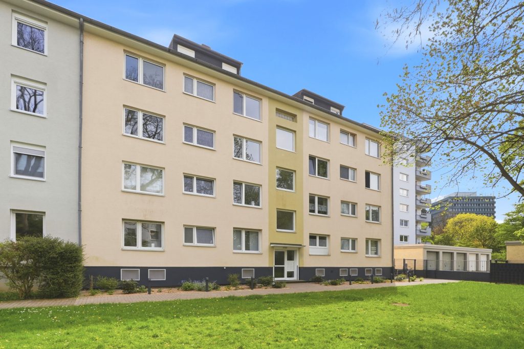 Gütelhöfer Immobilien - Immobilienangebot - Bonn / Endenich - Alle - Bezugsfrei! Charmante Dachgeschosswohnung in  Endenich zur Kapitalanlage oder eigenen Nutzung