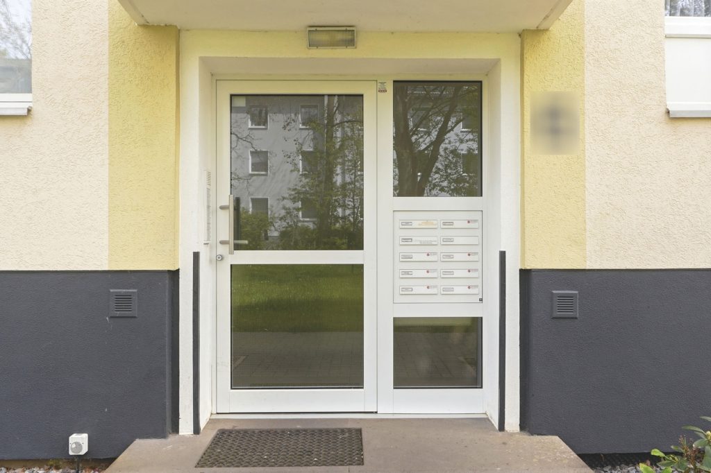 Gütelhöfer Immobilien - Immobilienangebot - Bonn / Endenich - Alle - Bezugsfrei! Charmante Dachgeschosswohnung in  Endenich zur Kapitalanlage oder eigenen Nutzung