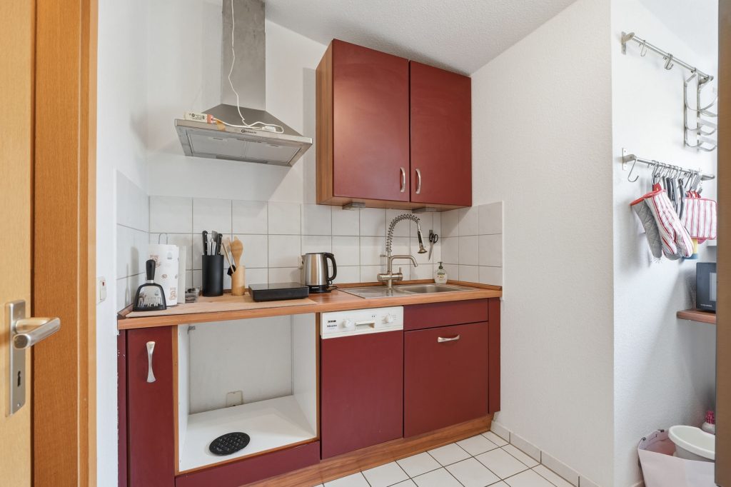 Gütelhöfer Immobilien - Immobilienangebot - Bonn / Endenich - Alle - Bezugsfrei! Charmante Dachgeschosswohnung in  Endenich zur Kapitalanlage oder eigenen Nutzung
