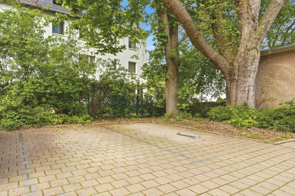 Gütelhöfer Immobilien - Immobilienangebot - Bonn / Endenich - Alle - Bezugsfrei! Charmante Dachgeschosswohnung in  Endenich zur Kapitalanlage oder eigenen Nutzung