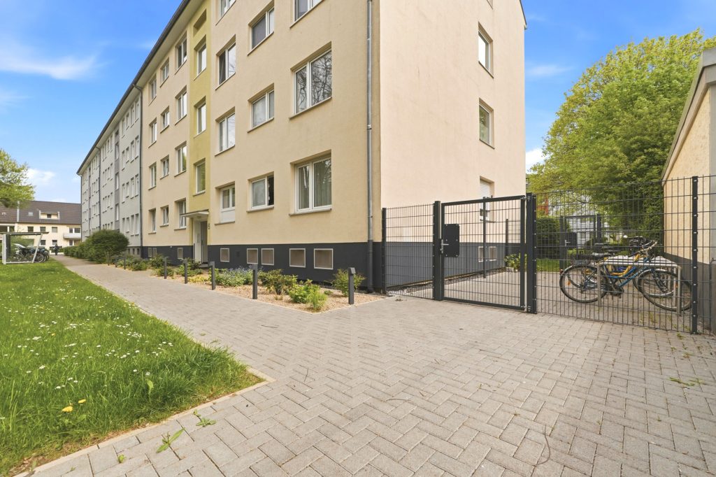 Gütelhöfer Immobilien - Immobilienangebot - Bonn / Endenich - Alle - Bezugsfrei! Charmante Dachgeschosswohnung in  Endenich zur Kapitalanlage oder eigenen Nutzung